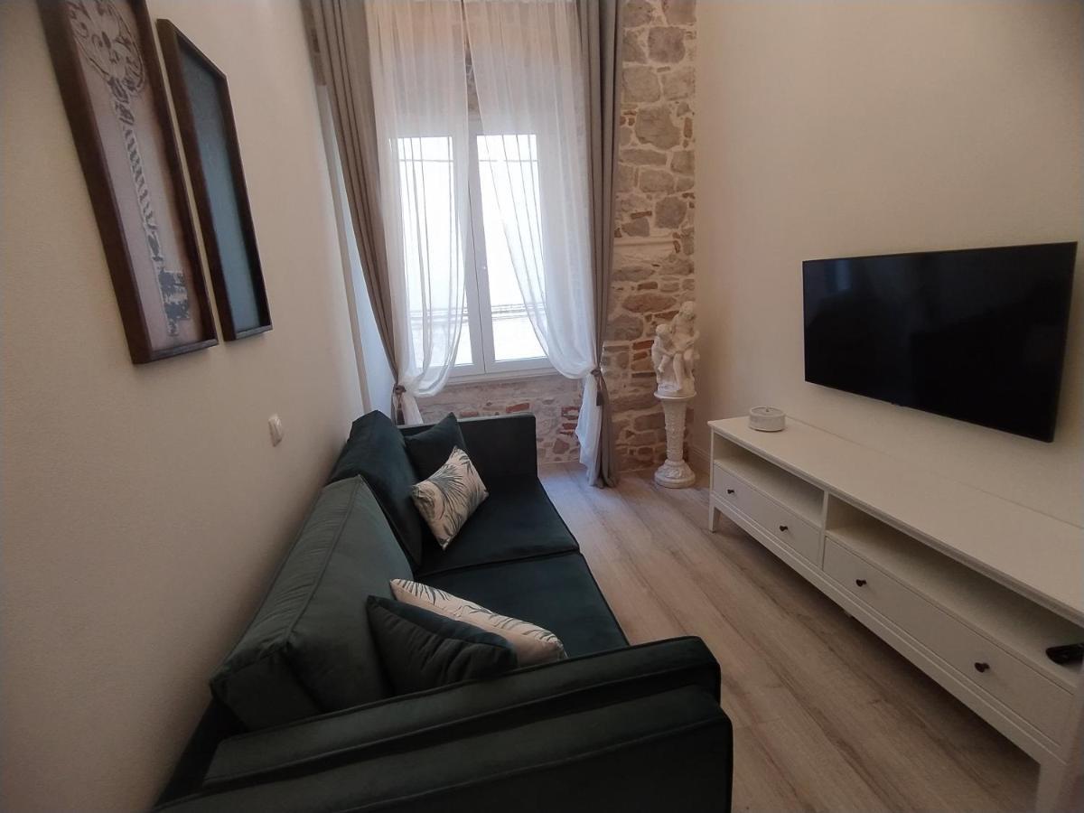 Apartment Antique Zadar - City Center エクステリア 写真