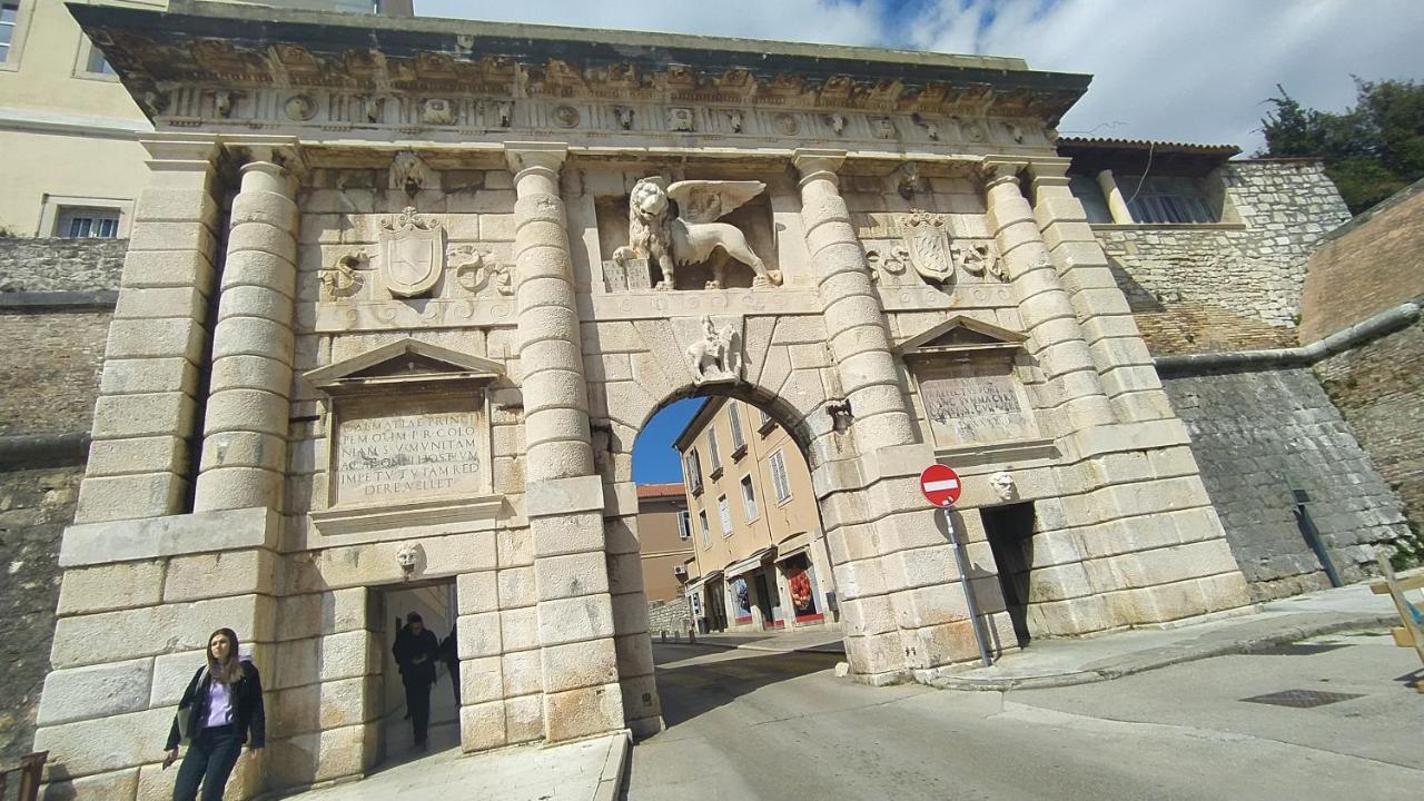 Apartment Antique Zadar - City Center エクステリア 写真